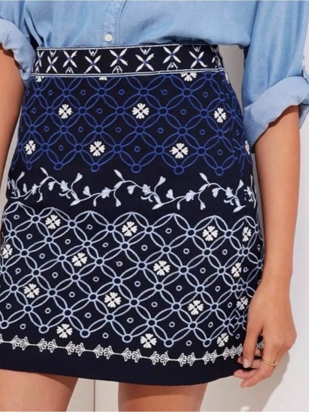 Loft Size 4 Embroidered Navy Floral A-Line Skirt